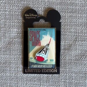Brand New 2011 WDI Disneyland Attraction Poster Space Mountain 3D Pin LE 300